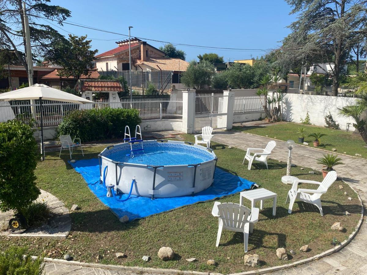 Villa Delle Pleiadi Castel Volturno Eksteriør billede